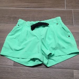 Lululemon breakaway shorts size 4